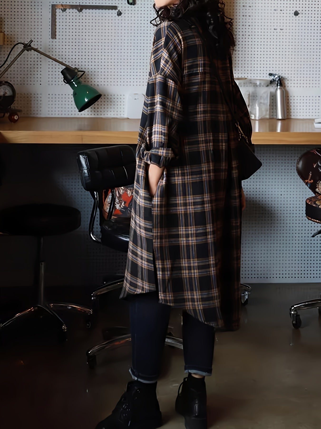 Plus o'lchamli tekislangan bosma bluz uzun qo'lqopli lapel bo'yinli bahor va kuz ayollar kiyimlari