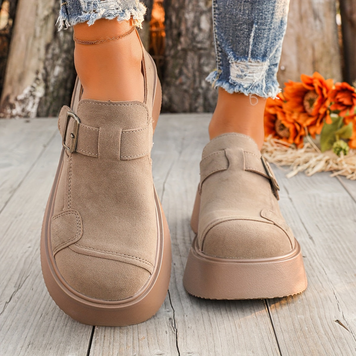 Women's Retro Leather Loafers with Metal Buckle Strap and Thick Sole