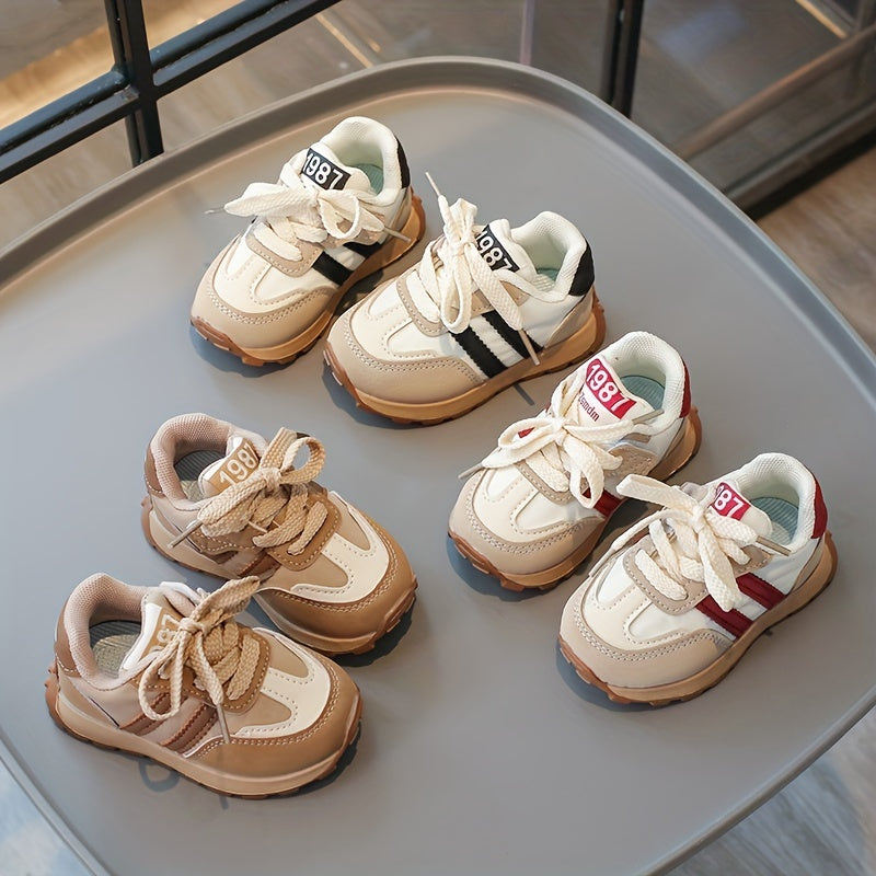 Girls and Boys Low-Top Sports Shoes Lightweight Non-Slip Sneakers for All Seasons