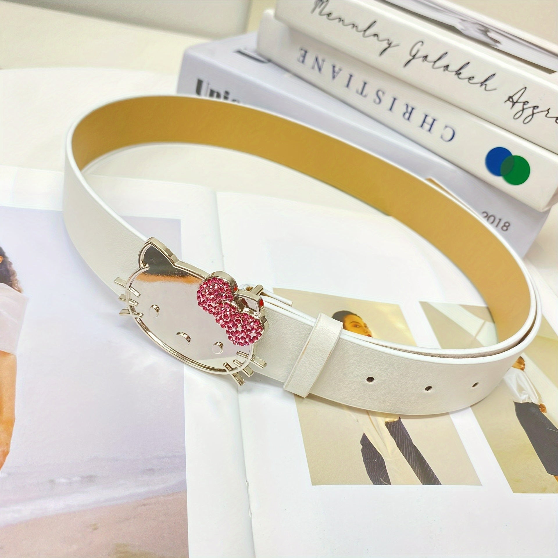 Cinturón con colgante de gota de agua rosa para mujer con diseño de Hello Kitty hecho de material PU