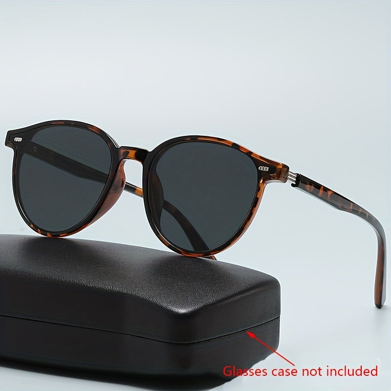 Vintage Style Mirrored Lens Sunglasses for Men and Women for Driving Beach Travel