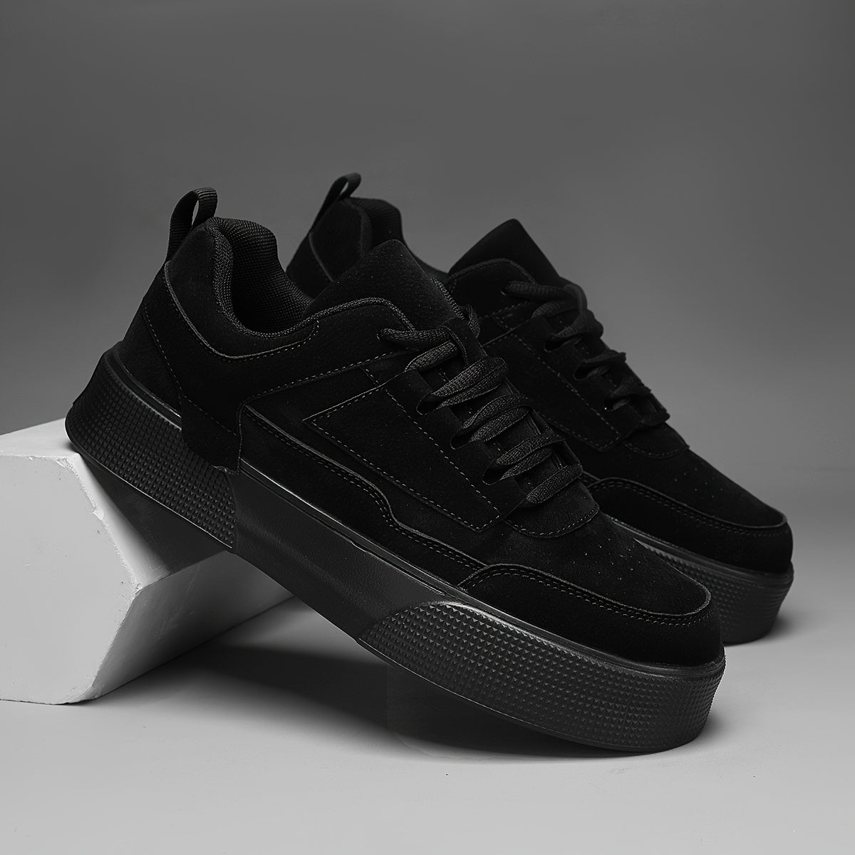 Men's Low-Top Breathable Sneakers for Running Hiking Outdoor Casual Street Style