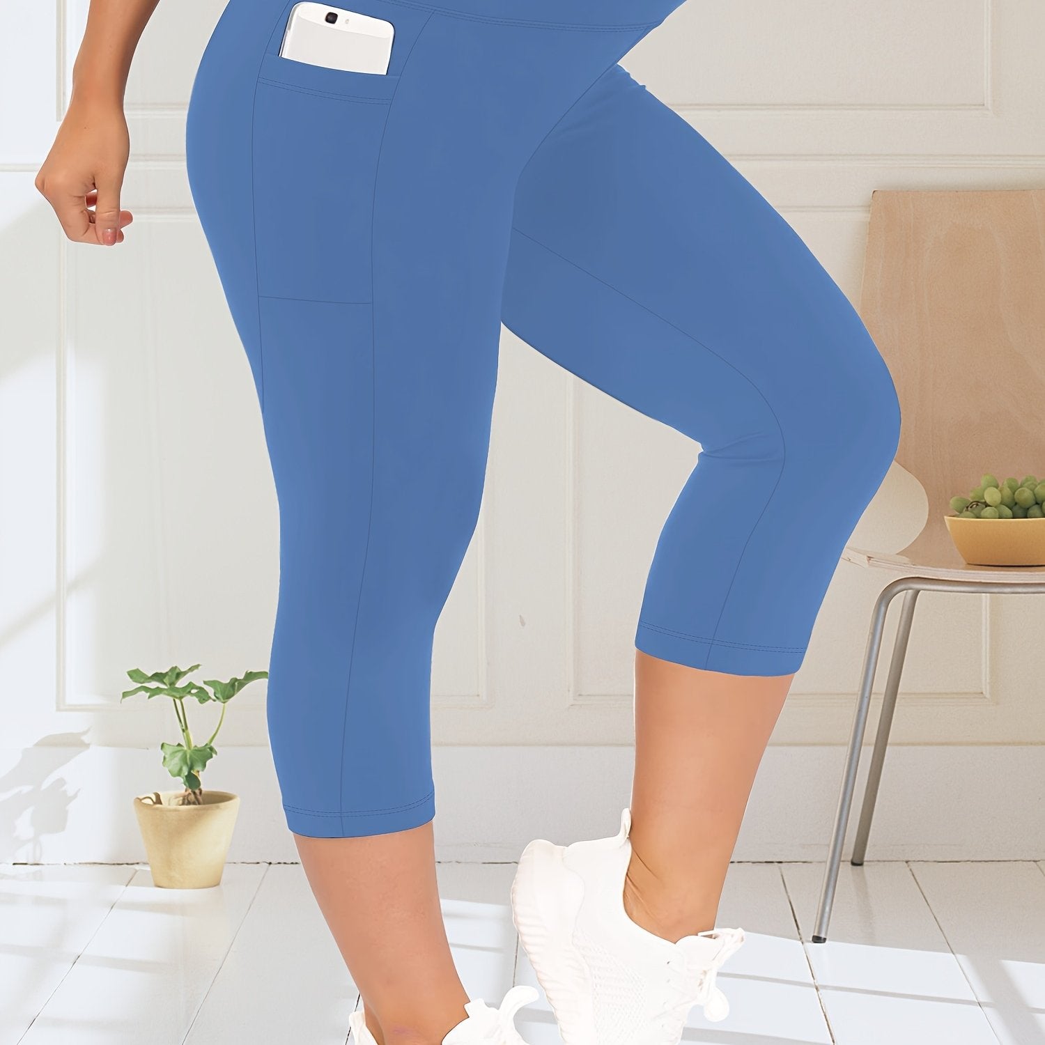 Plus Size Women's High-Waisted Capri Leggings with Side Pockets