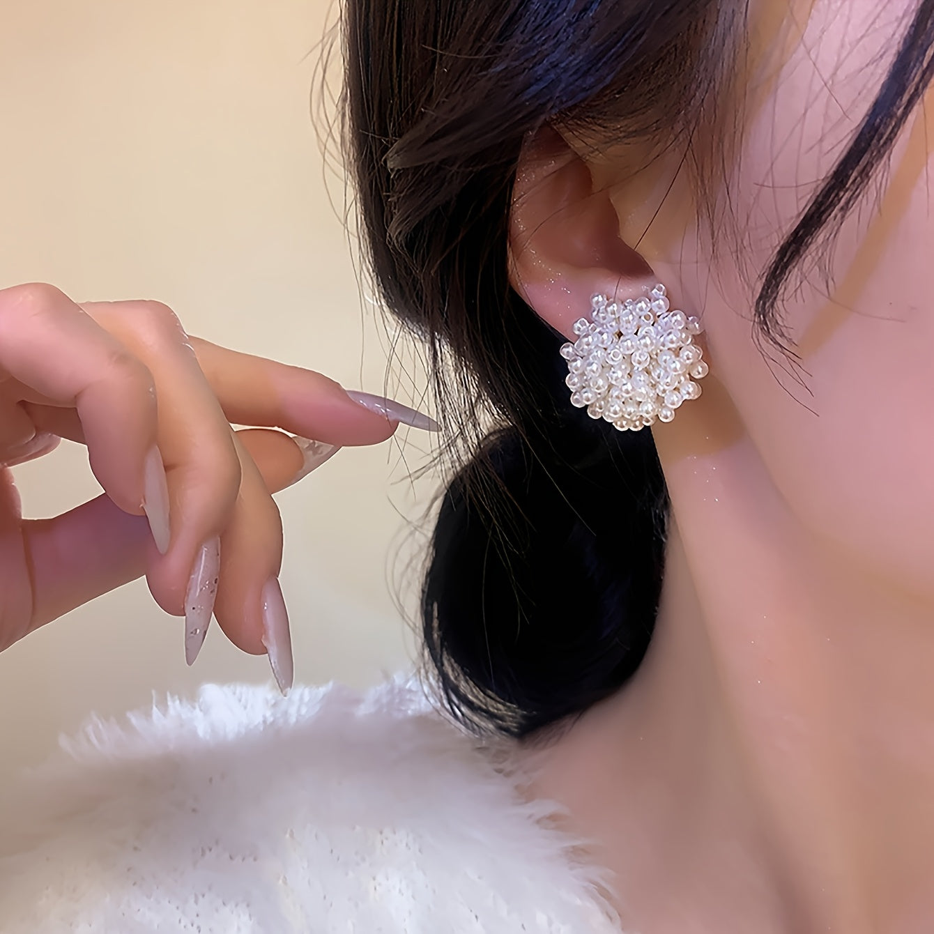 Ayollar uchun faux marjonli stud uzuklar, nafis sferik fransuz uslubidagi zargarlik buyumlari