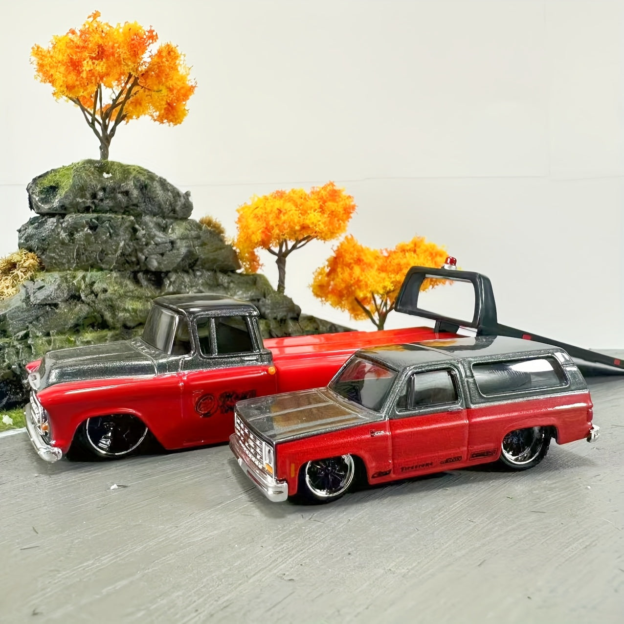 Kids Plastic 1:64 Scale Red Toy Car Trailer Weather-Resistant