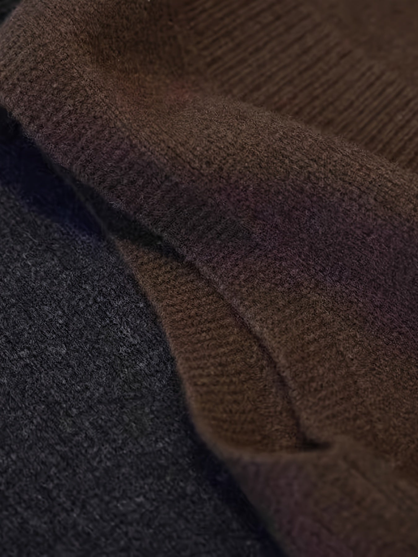 Qorong'i V-shaklli bo'yinli, qo'lsiz, qishda qatlamlash uchun to'qilgan yengil yengil yengil akril polyester vest