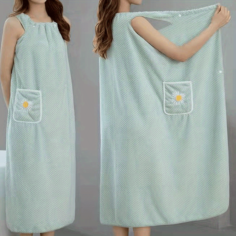 Light Blue Coral Fleece Bath Towel with Daisy Pocket Soft Absorbent Machine Washable