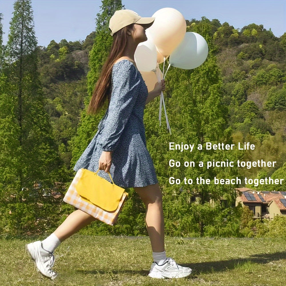 XL ochiq havoda piknik ko'rpa, qumga chidamli, suvga chidamli, tekis dizayn, erkaklar va ayollar uchun ko'chma. BBQ, park va o'tloq faoliyatlari uchun ajoyib. O'lchami: 198.12 sm x 149.86 sm (78" x 78").