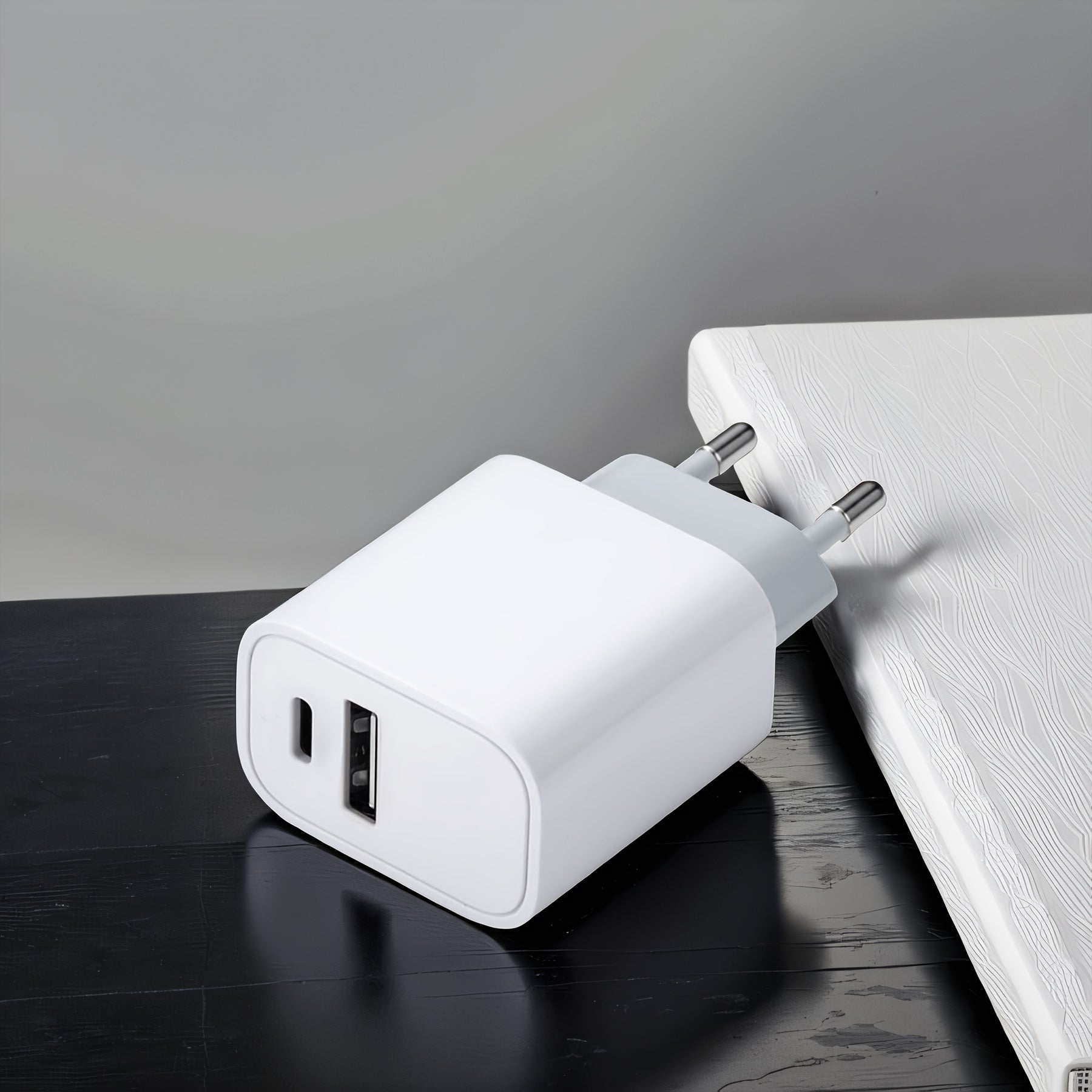 2-port USB Type C zaryadlovchi 5V 2A tez zaryadlash Evropa roʻzgʻor roʻzgʻor roʻzgʻor yengil sayohat