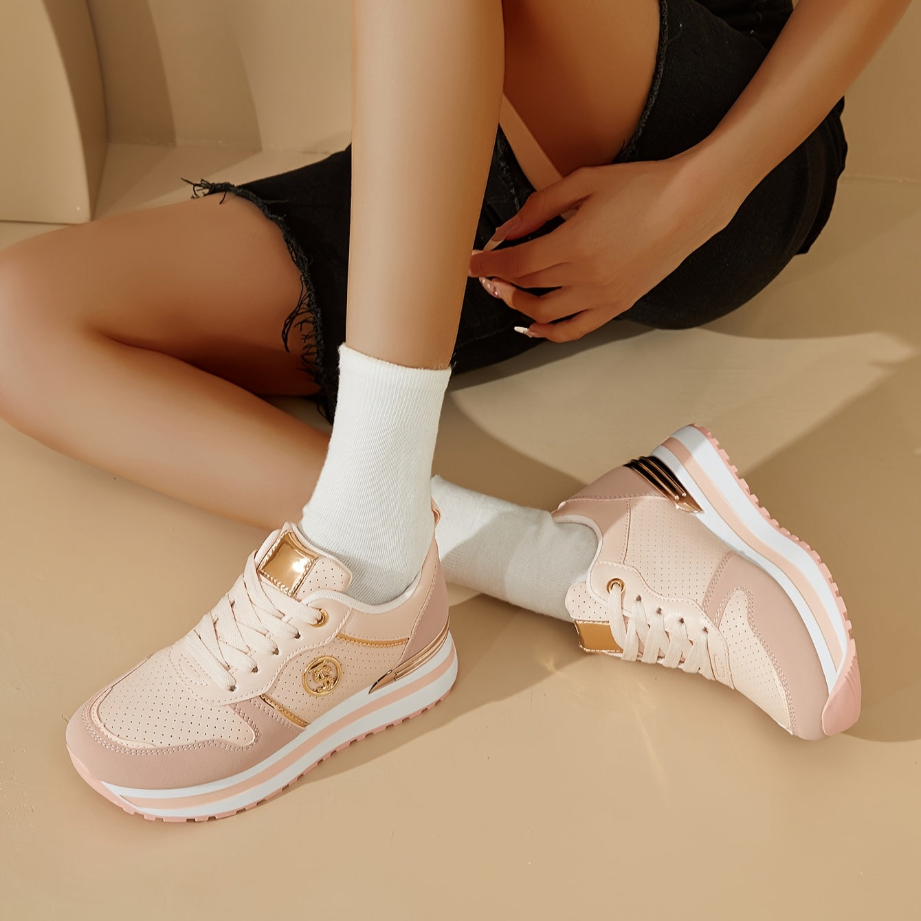 Ayollar uchun sport poyabzali qalin taglikli platforma bardoshli kundalik krossovkalar