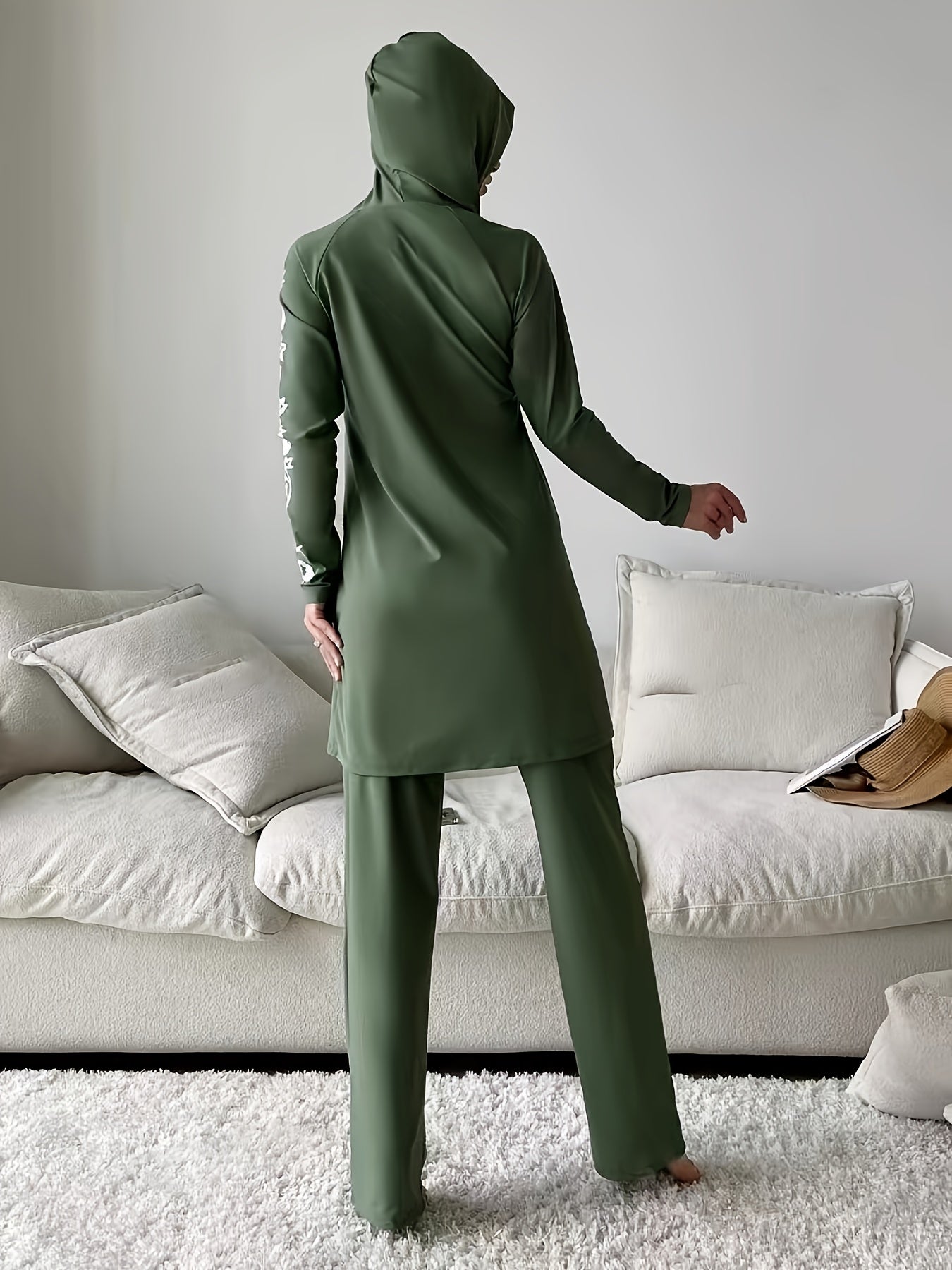 Women's Green Floral Full-Length Swimsuit with Hijab Long Sleeve Polyester Stretch Fabric