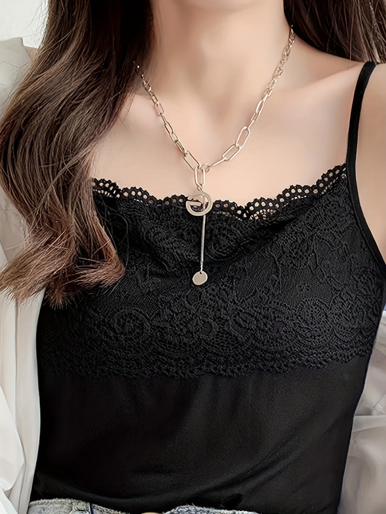 1 dona Ayollar uchun Dantelli Kamisole Tank Top, Yozgi Qoltsiz Yupqa Ichki Qavat, Mustahkam Rangli Nilon Matosi, Kattalar uchun Dantelli Cami