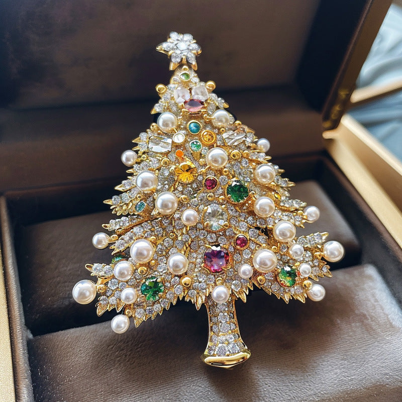 Luxurious Crystal Christmas Tree Brooch for Women and Men Elegant Holiday Jewelry