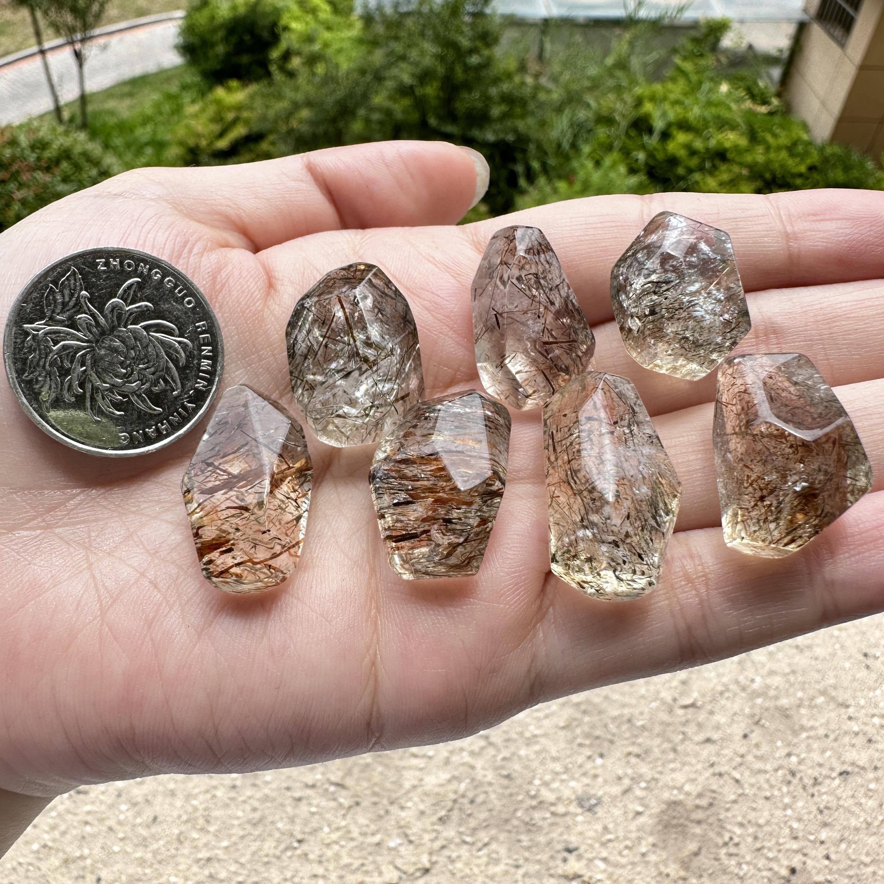 Multi-Colored Rutile Quartz Gemstone 2.01-2.59cm for Collectors and Gifts