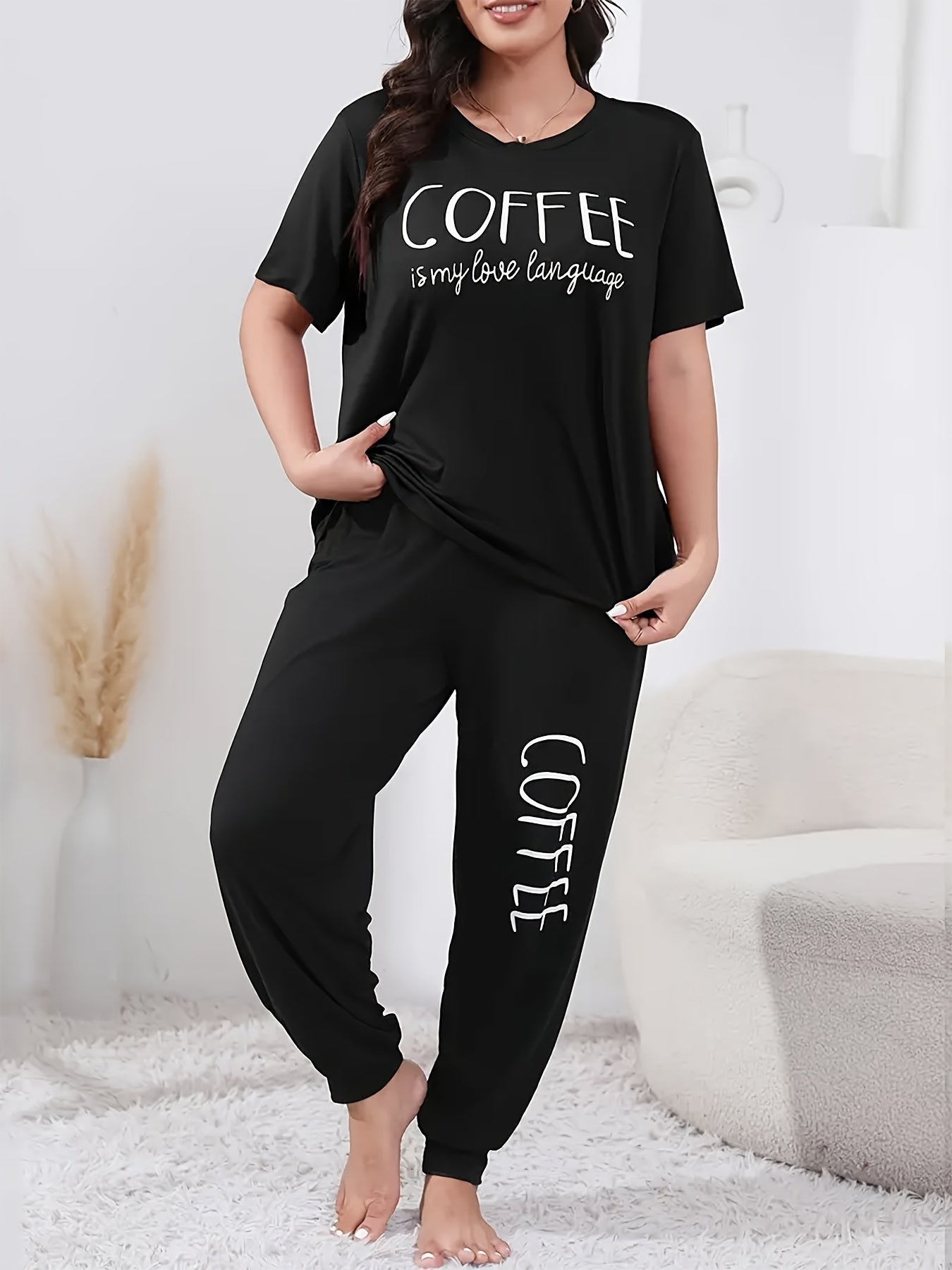 Conjunto de camiseta y joggers para mujer amante del café en negro, casual para primavera y verano