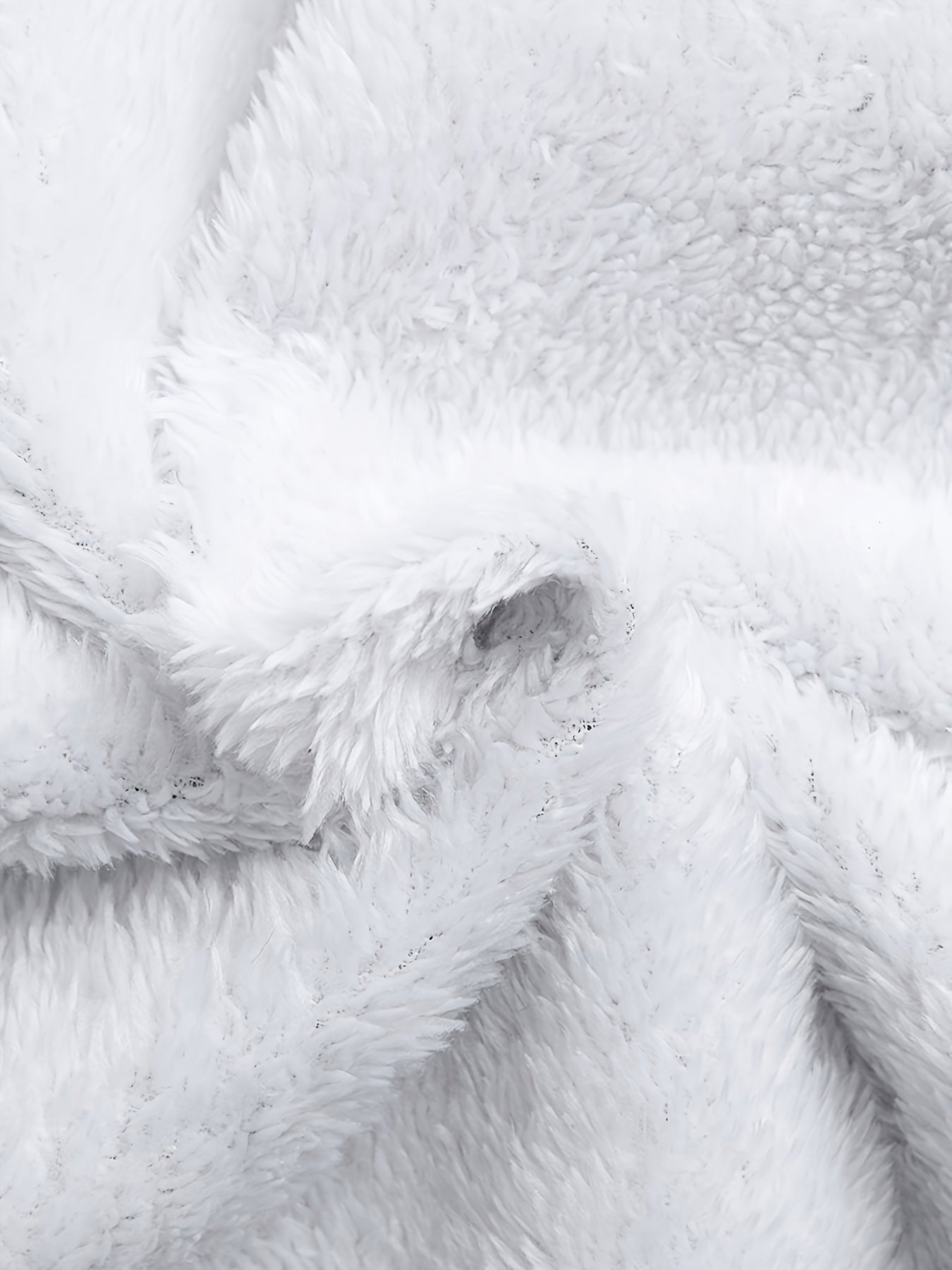 Katta o'lchamlar uchun qishki trench palto 100% polyesterdan tayyorlangan, cho'zilmaydigan bir rangli mato. Chiqish ipi detali va uzun uzunlikka ega.