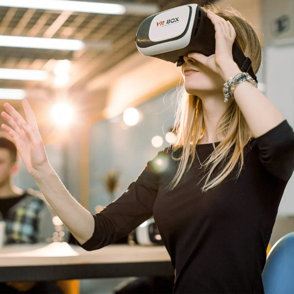 Smartfonlar uchun ilgʻor VR bosh kiyimi, yaqinlik sensori bilan, binokulyar uslub, Aux ulanish