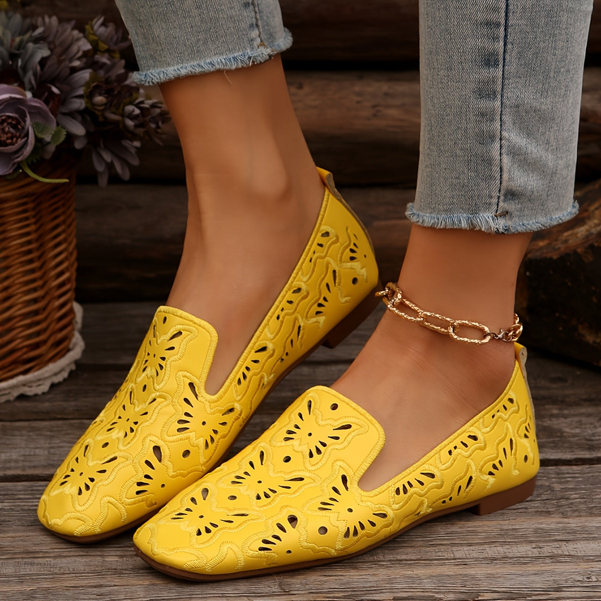 Women's Flat Shoes Square Toe Butterfly Pattern Casual Shoes