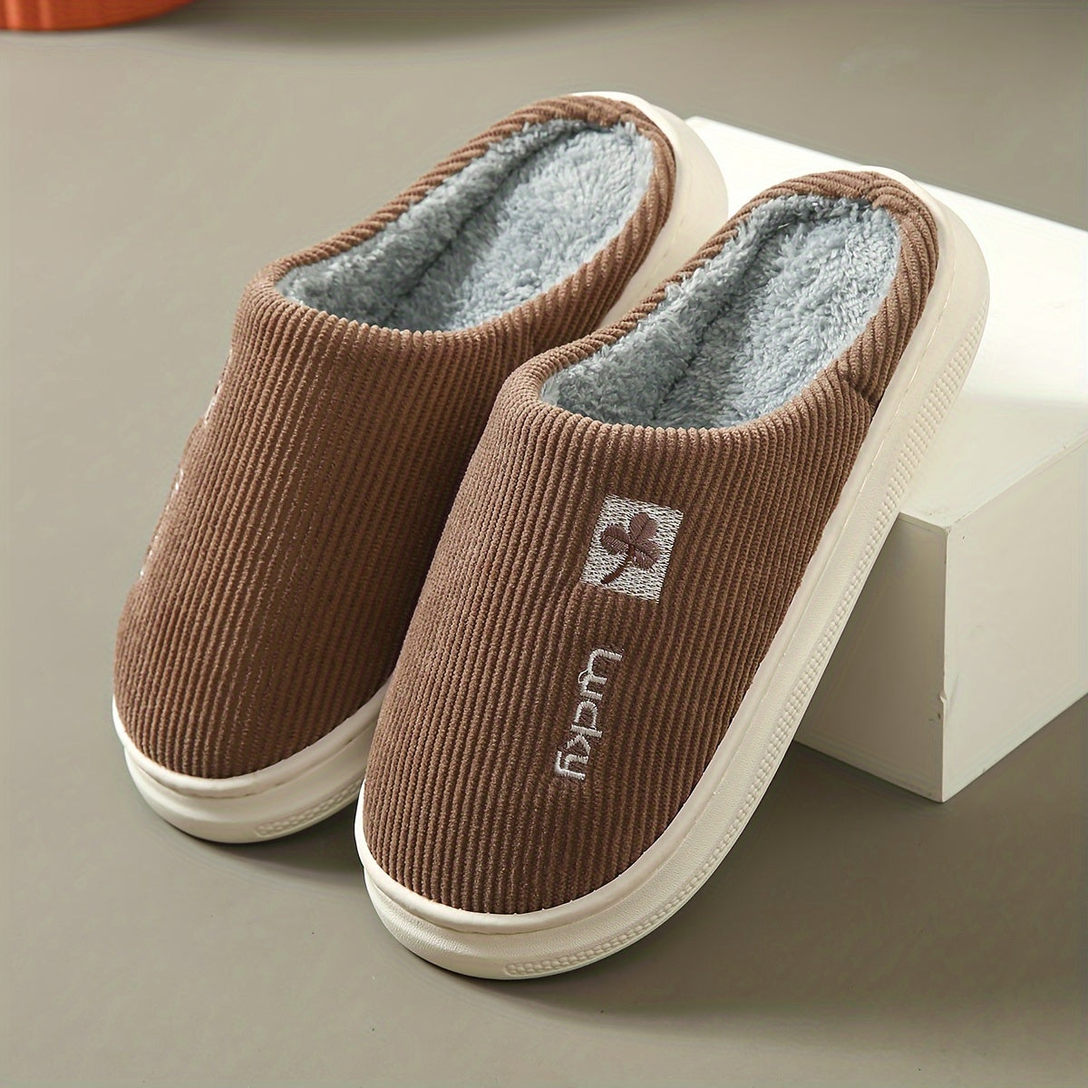 Ayollar uchun plüsh mo'rtli ichki chanoq, issiq qish yotoq xonasi poyabzali