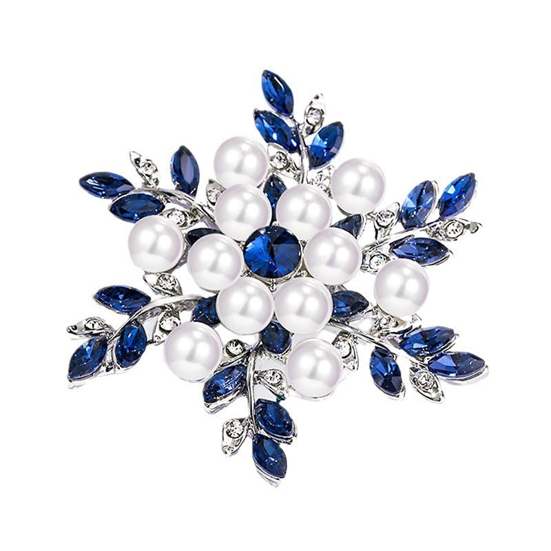 Snowflake Crystal Brooch for Men and Women Elegant High-End Jewelry Christmas Festival