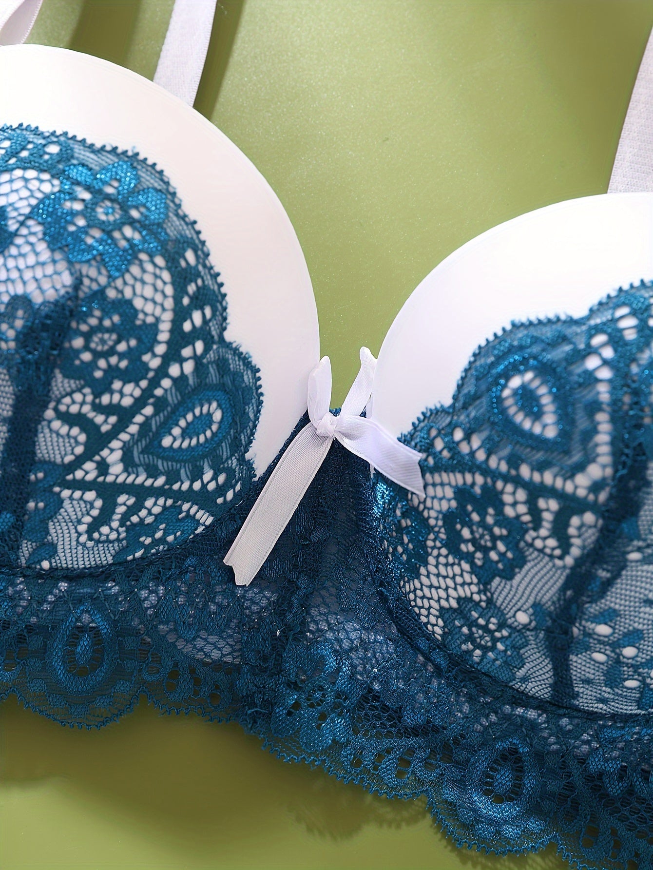 Women's Lace Color-Blocking Romantic Sexy Lingerie Set with Bra and Panties