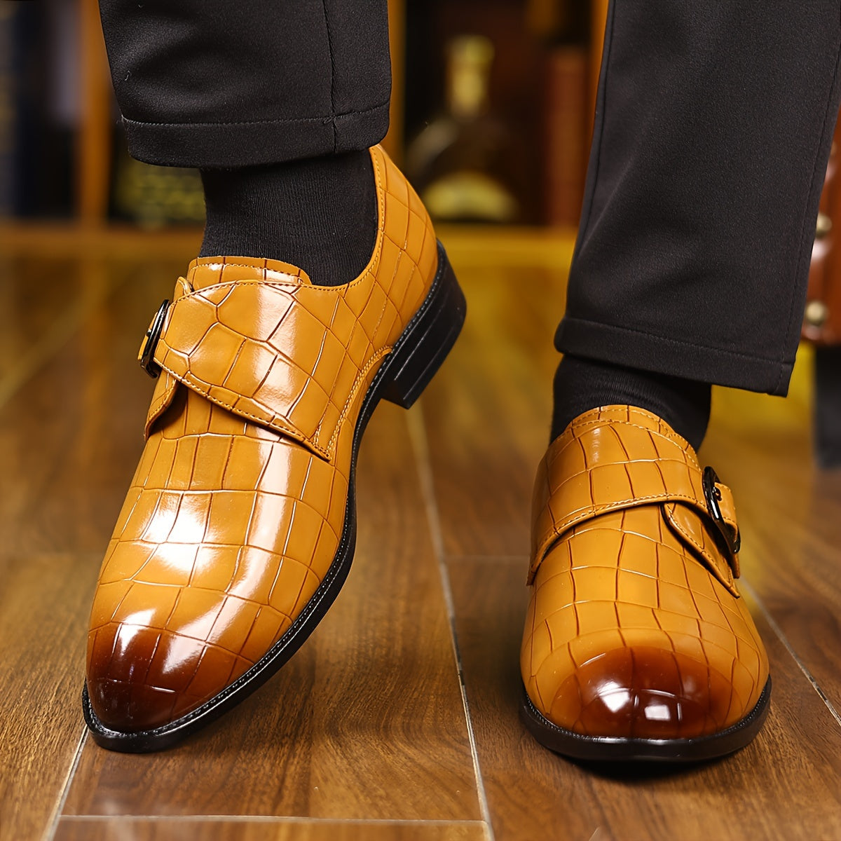 Men's Gray Crocodile Pattern Faux Loafers with Pointed Toe and Buckle, All-Season Casual Shoes