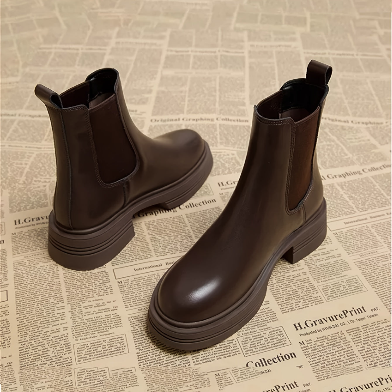 Women's Chelsea Ankle Boots Solid Color PU Round Toe All-Season Slip-On