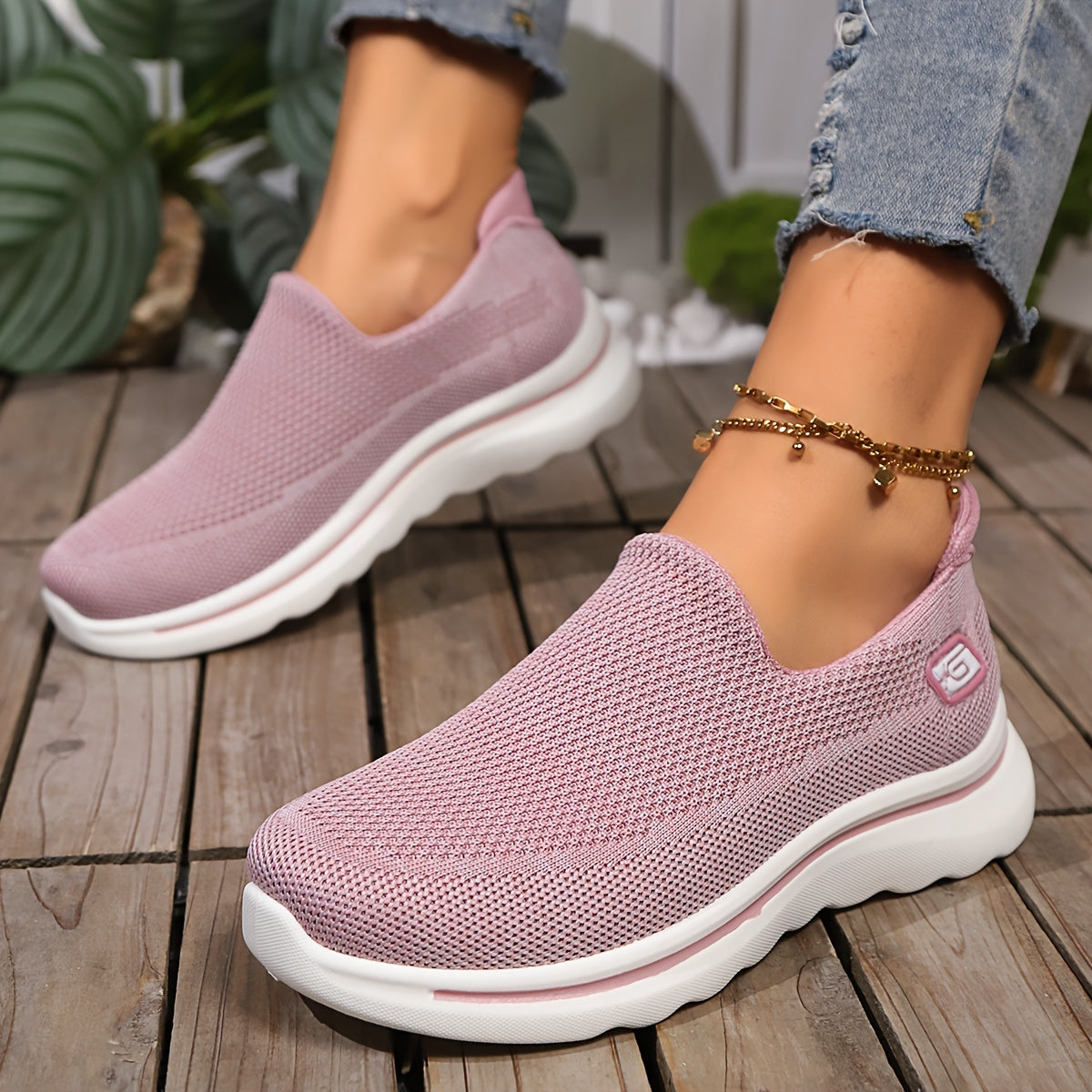 Women's Summer Low Top Slip-On Fabric Shoes Solid Color Lightweight