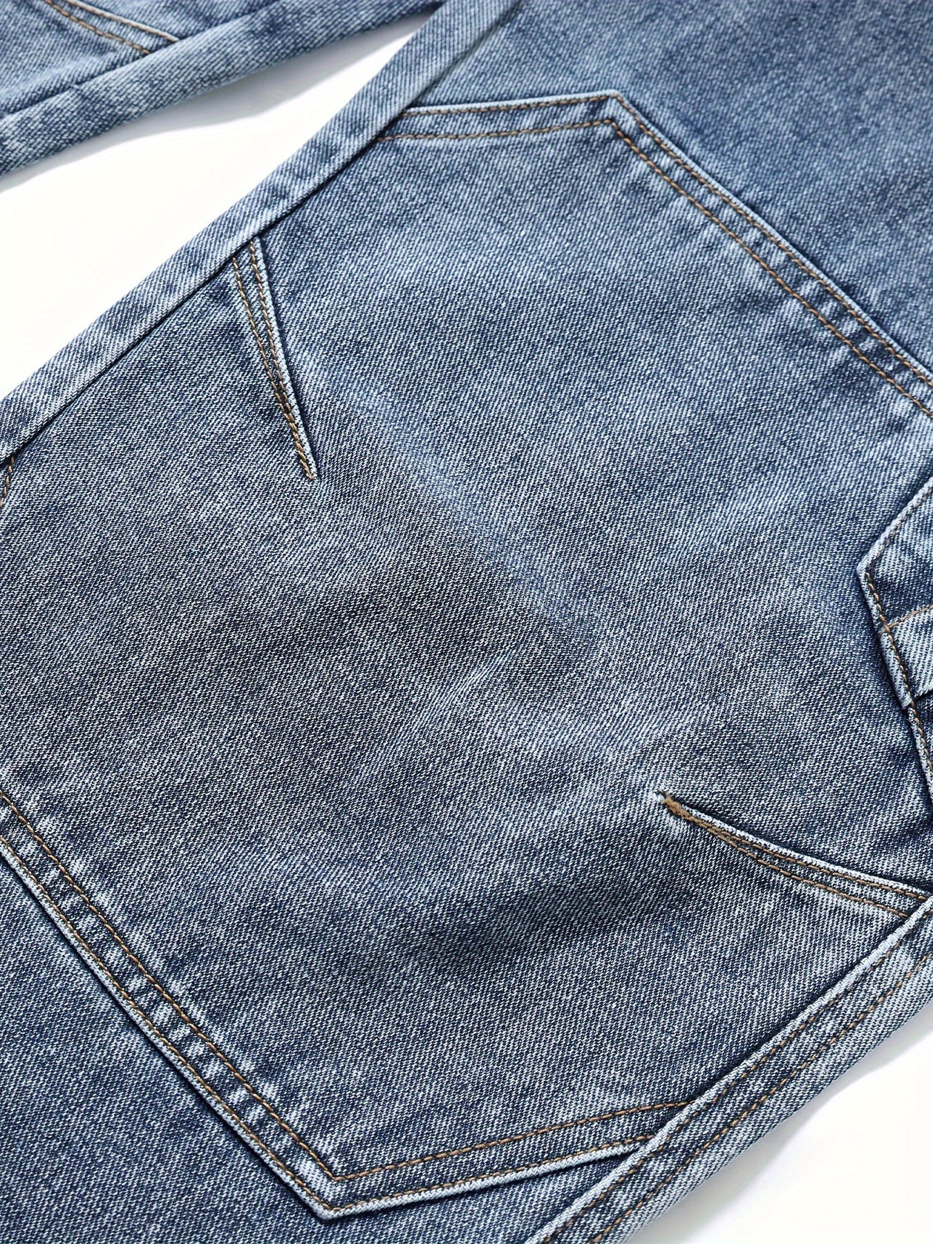 Vintage yuvilgan denim yuk shimlari, keng kesim, o'rta bel elastik bel, ko'p cho'ntakli zip-fly, ko'cha uslubi. Tashqi foydalanish uchun cho'zilmaydigan paxta, polyester, viskoza matosidan tayyorlangan.