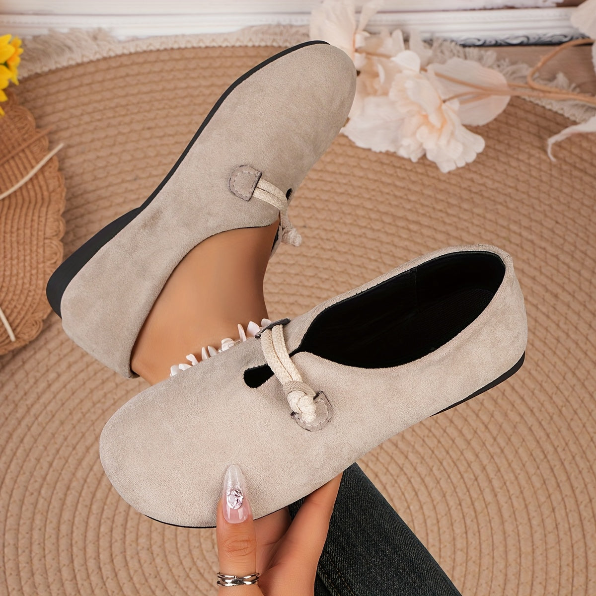 Women's Black Slip-On Flat Shoes Round Toe Casual Comfort All Season