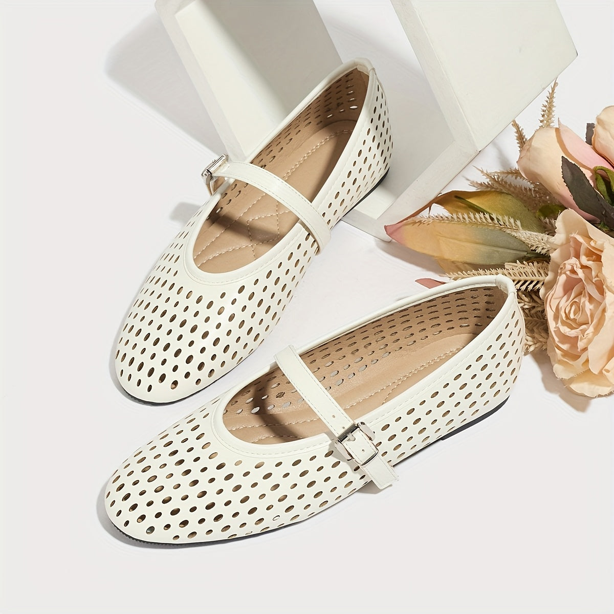 Women's Breathable Cut-Out Mary Jane Flats Synthetic Ballet Shoes with Adjustable Buckle