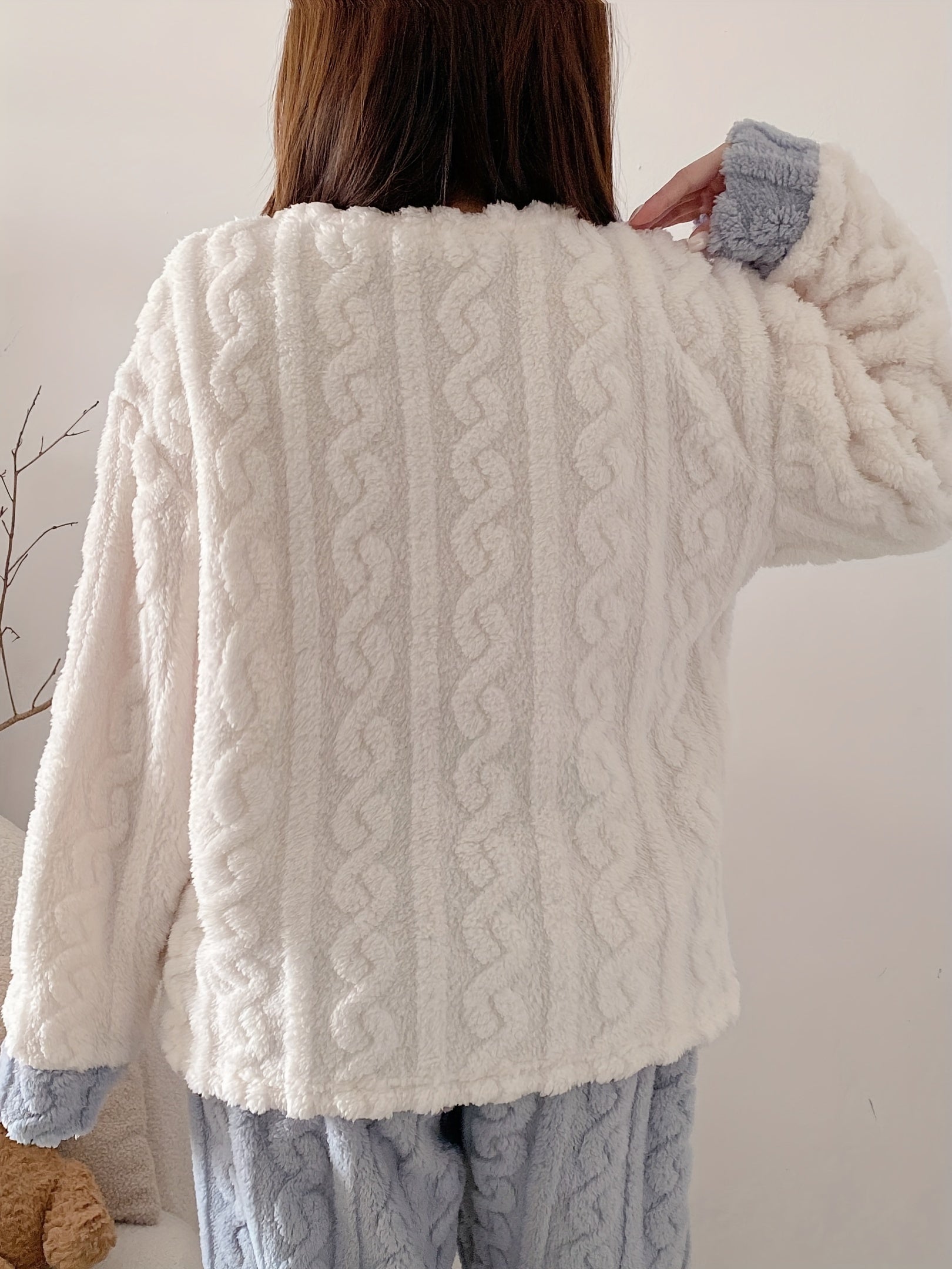 Conjunto de pijama de felpa para mujer con patrón de conejito, manga larga, cuello redondo, ropa de dormir casual para adolescentes