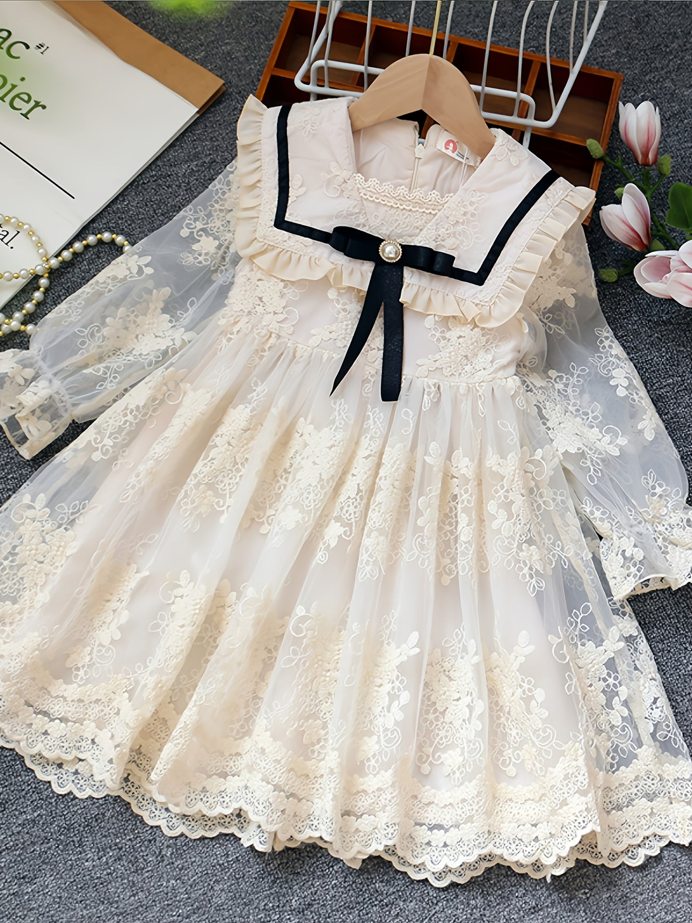 Girls' Lace-Trimmed Princess Dress with Mesh Collar Long Sleeves for Spring Autumn