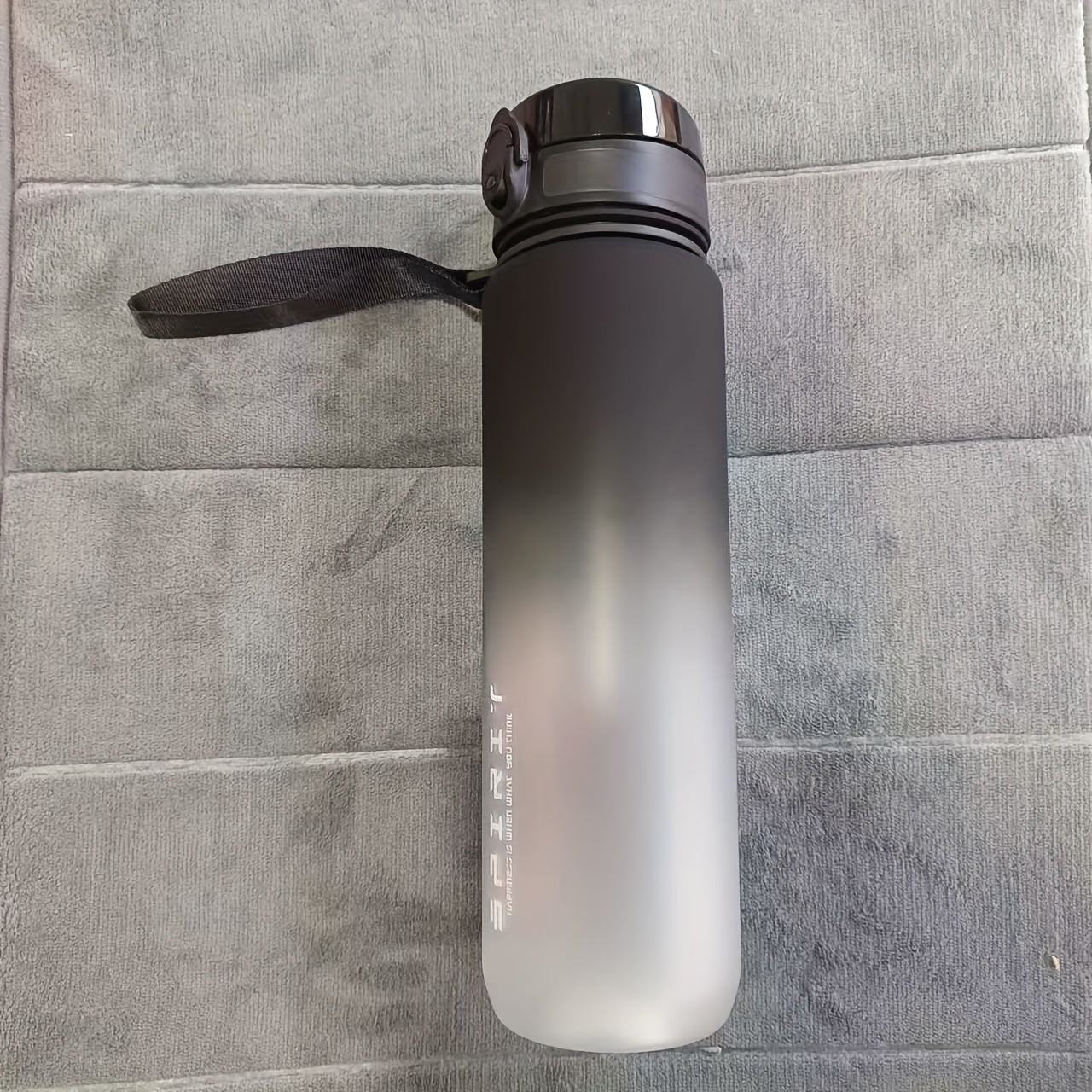 1000 ml sig'imga ega polikarbonat suv idishi - Fitness, biznes, talaba, piyoda sayohat va harakatda foydalanish uchun suyuqlik o'tkazmaydigan va izolyatsiyalangan - Issiq va sovuq ichimliklar uchun ko'chma tutqichli idish