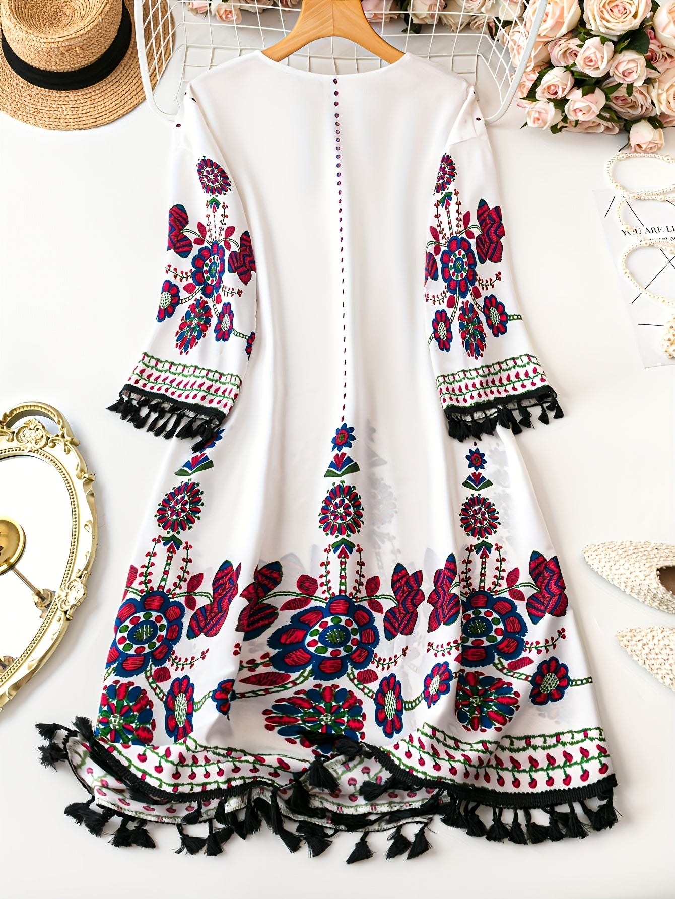 Ayollar uchun zamonaviy gullar bilan bezatilgan to'qima, yengsiz, cho'zilmaydigan polyester, ochiq old qismi bilan, bahor/yaz uchun mukammal.