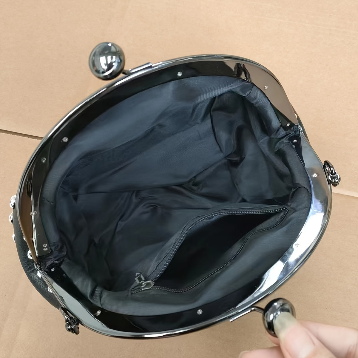 Women's PU Kiss Lock Handbag with Rivets Tassel Decor and Shoulder Chain