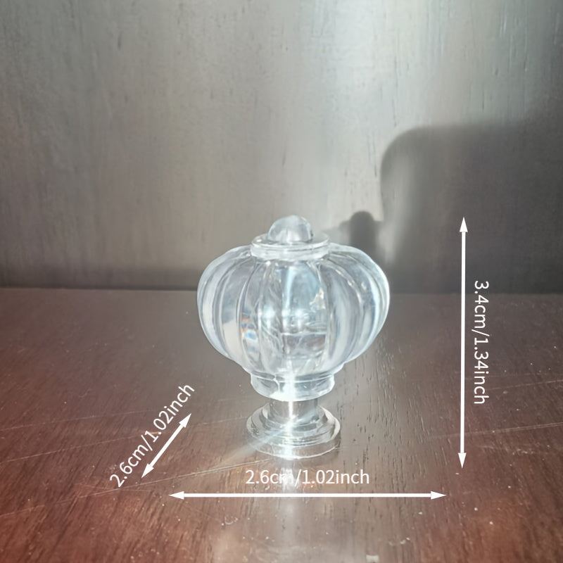 Акриловые ручки из пластика для ящиков, шкафов и гардеробов теперь предлагаются в золотистых и серебристых оттенках.