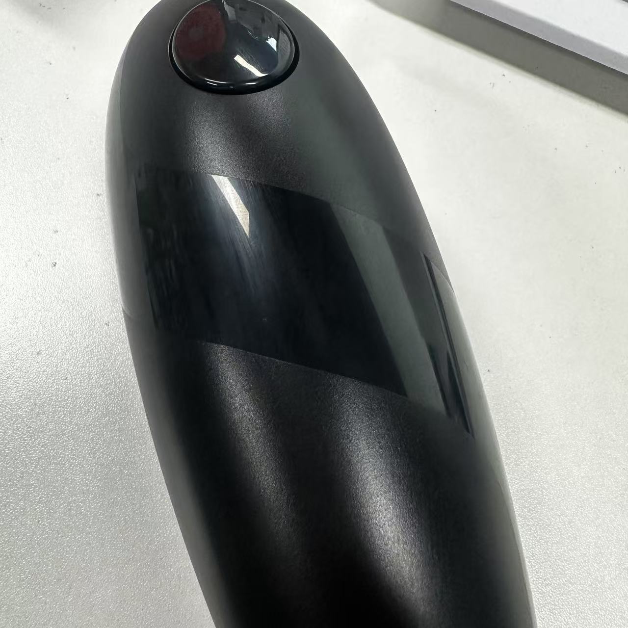 Electric can opener with built-in lid and bottle opener opens 100 cans