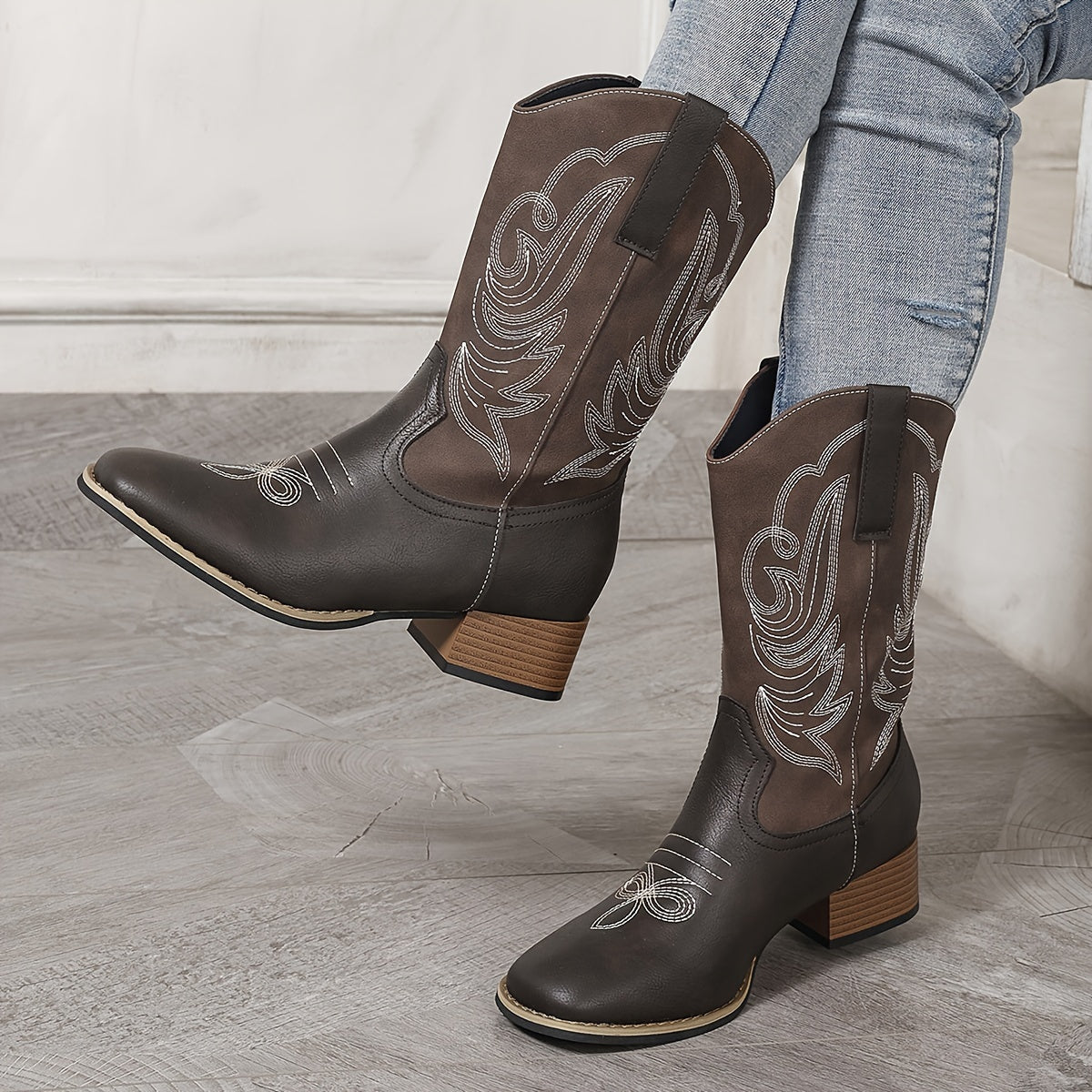 Women's Faux Leather Embroidered Chunky Heel Cowboy Boots with Square Toe
