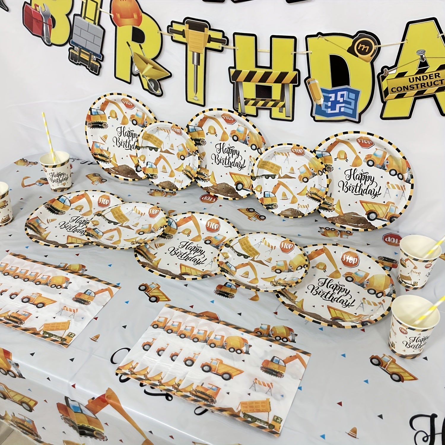 "Ekskavator Ilhomlangan Tug'ilgan Kun Dekoratsiya To'plami - Har qanday vaqt uchun Banner, Sharchalar va Boshqalar bilan birga keladi. Ekavator mavzusidagi tug'ilgan kun bayramlari uchun mukammal. Qaytish bayrog'i va sharcha marosimini o'z ichiga oladi."