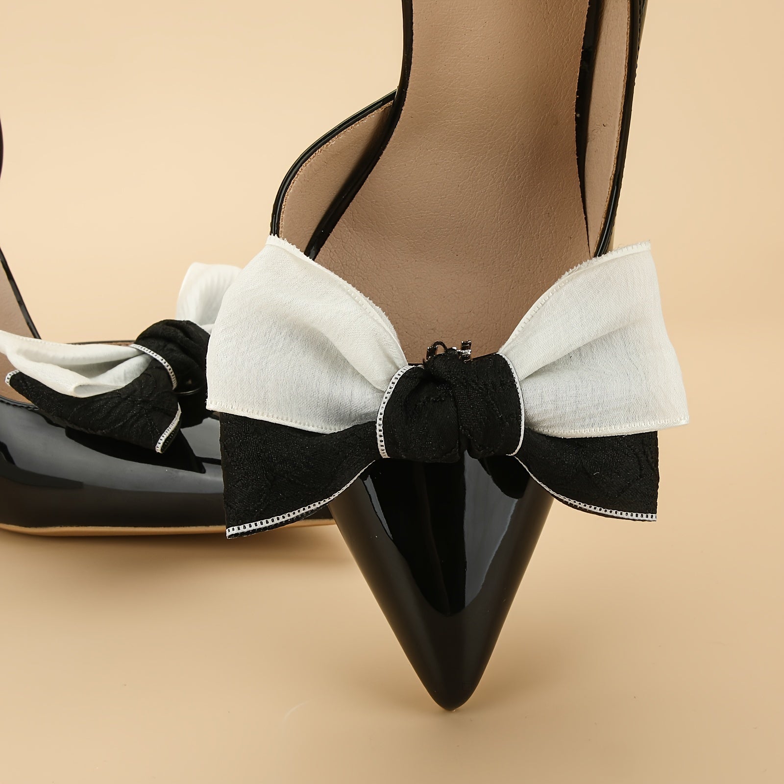 Women's Black and White Bow Shoe Clips, Polyester Fabric, High Heel Accessories