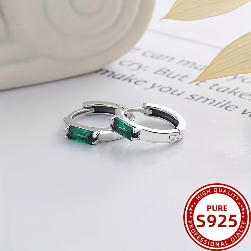 Sleek va Stylish S925 Sterling Silver Minimalist Quloq uzuklari, Yashil Kubik Zirkoniya bilan, Ayollar uchun Ko'p Maqsadli Moda Aksessuar. 2.4g yengil - Partiyalar va Festival uchun Ideal