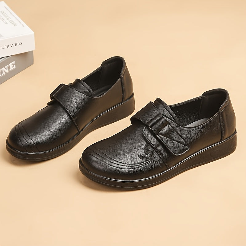 Women's Black Slip-On Loafers Breathable Non-Slip Comfort Flats