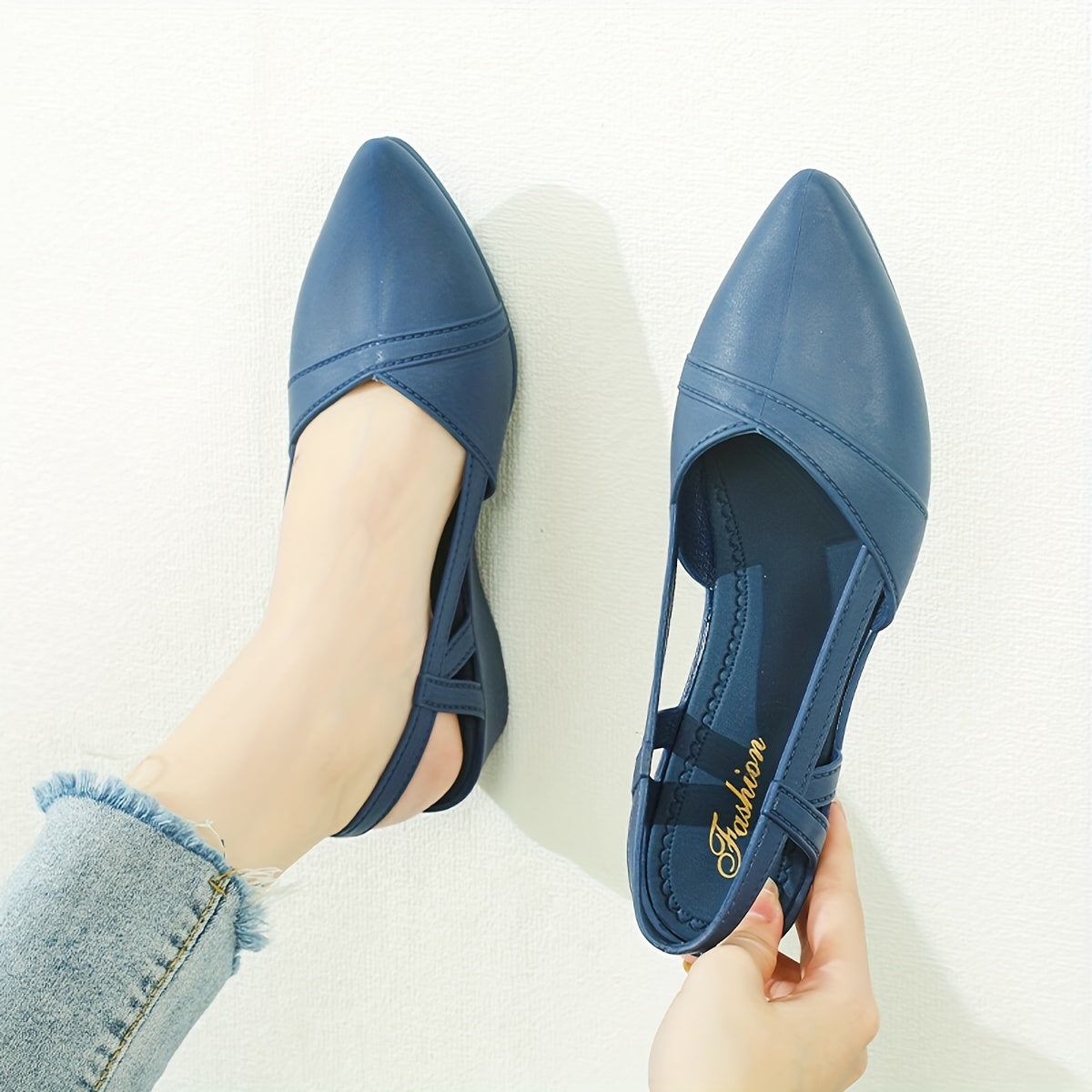 Women's Wedge Heel Shoes with Ankle Strap Pointed Toe Solid PVC Mid Heel