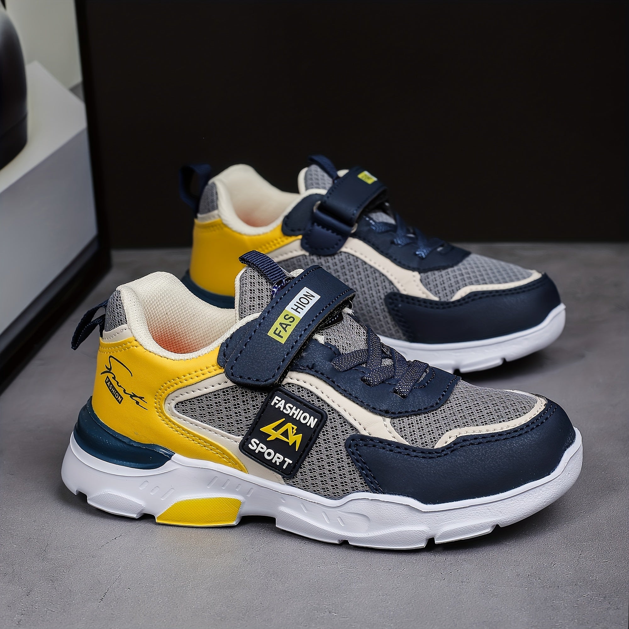 Мужские легкие дышащие кроссовки из сетки с двойной сеткой и круглым носком