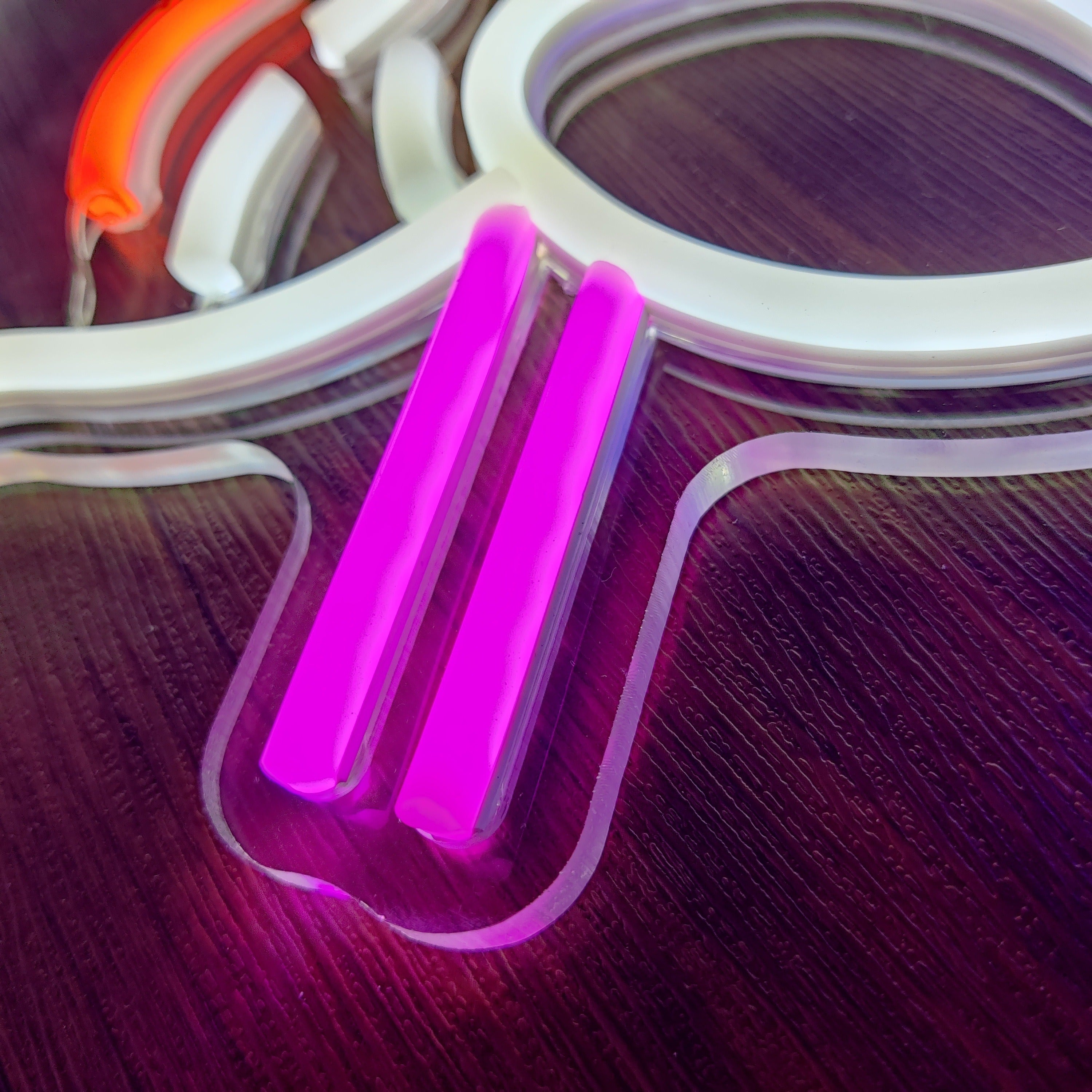 Neon Sign Japanese Lucky Cat Eating Ramen USB Powered Home Decor