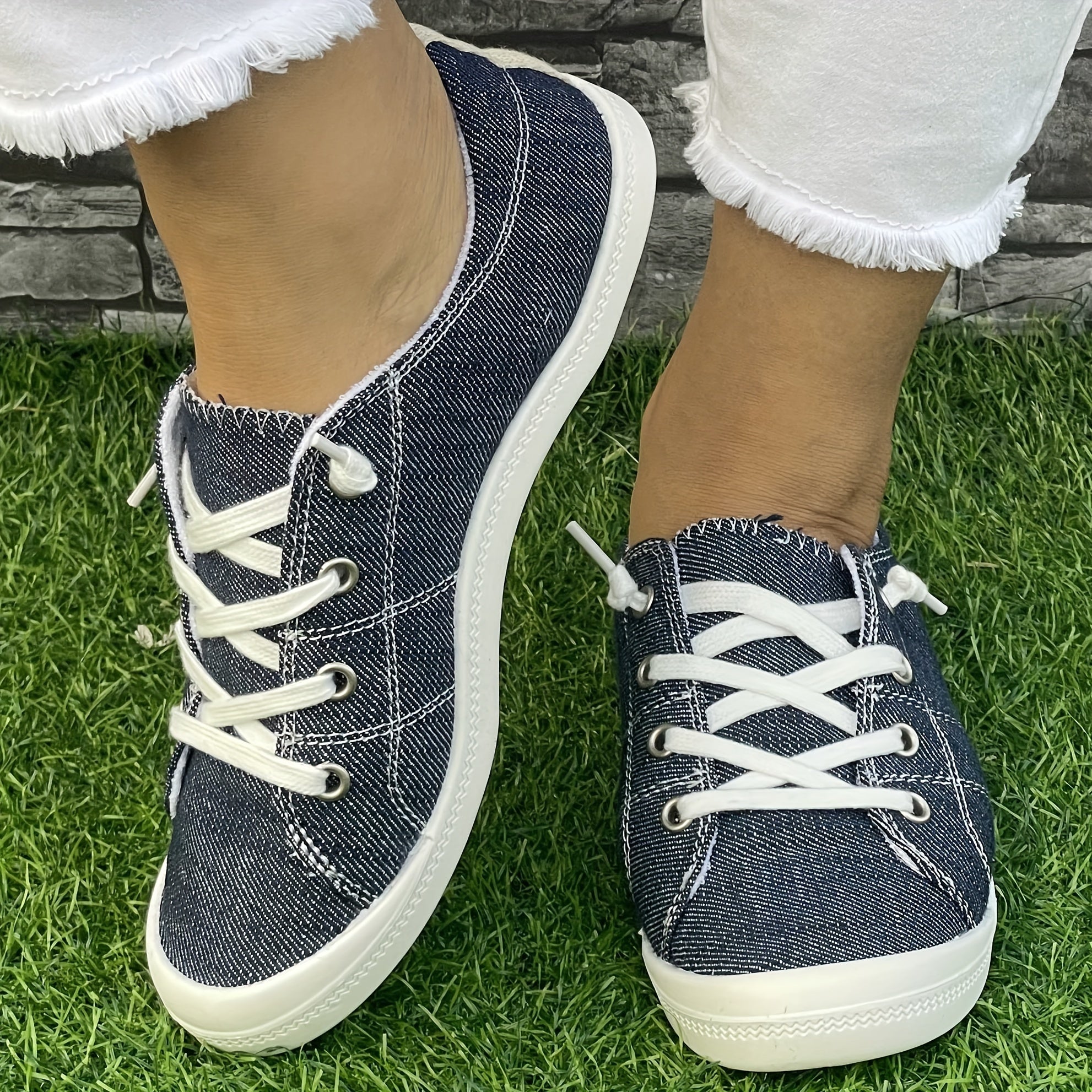 Women's Casual Solid Color Fabric Outdoor Work Shoes All-Season Lightweight