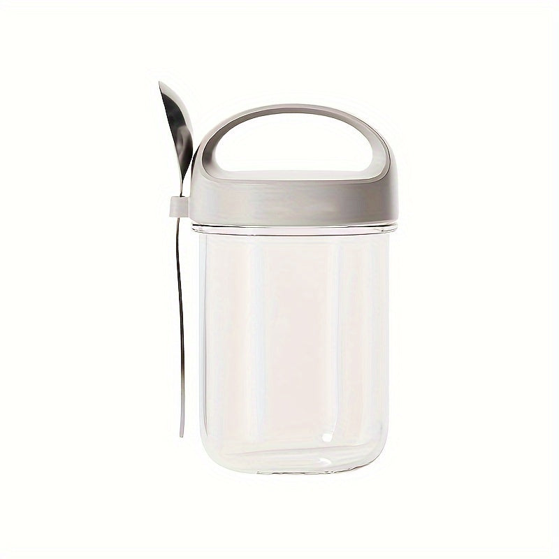 Shisha yogurt stakani tun bo'yi jo'xori, smuzi va donlar uchun muhrlangan idish sifatida ikki marta ishlatiladi, qoshiq bilan.