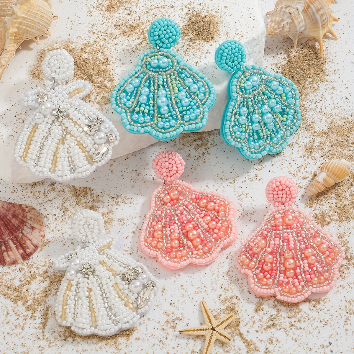 Pendientes bohemios hechos a mano con conchas y rhinestones para vacaciones en la playa y fiestas