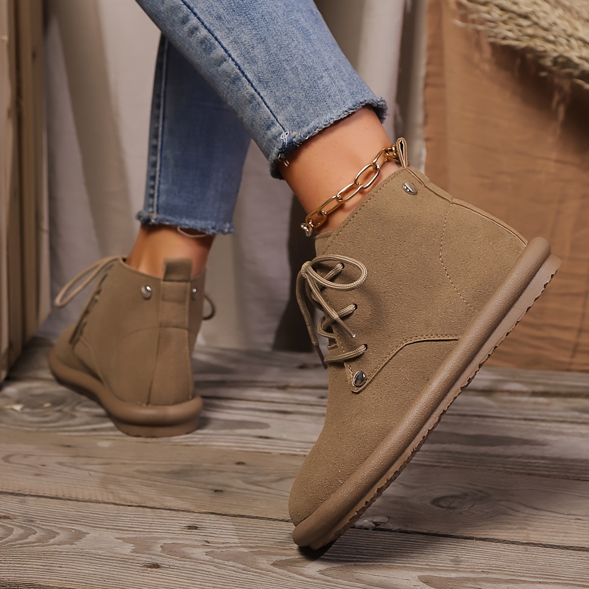 Women's Vintage-Inspired Thick Sole Combat Boots Lace-Up Ankle Brown